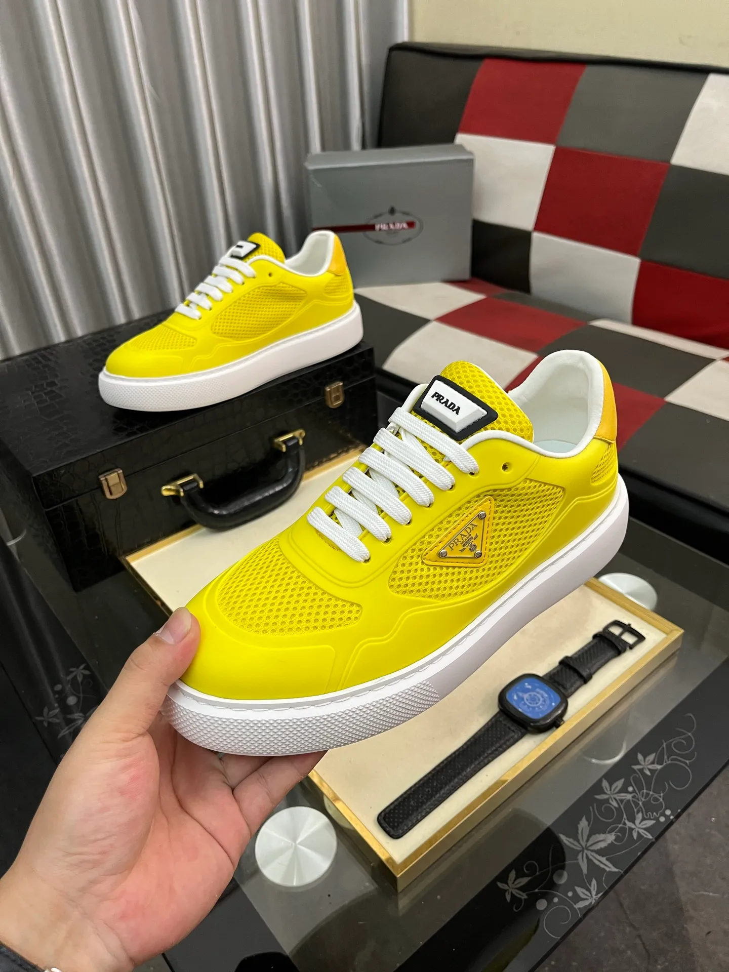 Men's shoes 💰580⌚️⌚️【PRADA】Prada - high-end quality original order 🔍🔍🔍 casual sports shoes - upper: imported 🔝 Napa calfskin, pebbled calfskin, branded glue hollow mesh canvas, shoe body sewn with branded metal fasteners - lining: water-dyed cowhide - outsole: ultra-light TPU foam rubber; two-color molded outsole -Ultra-high quality control, fine workmanship, highlighting (high-end, nobility, class) -Size: 38-445️⃣colors available